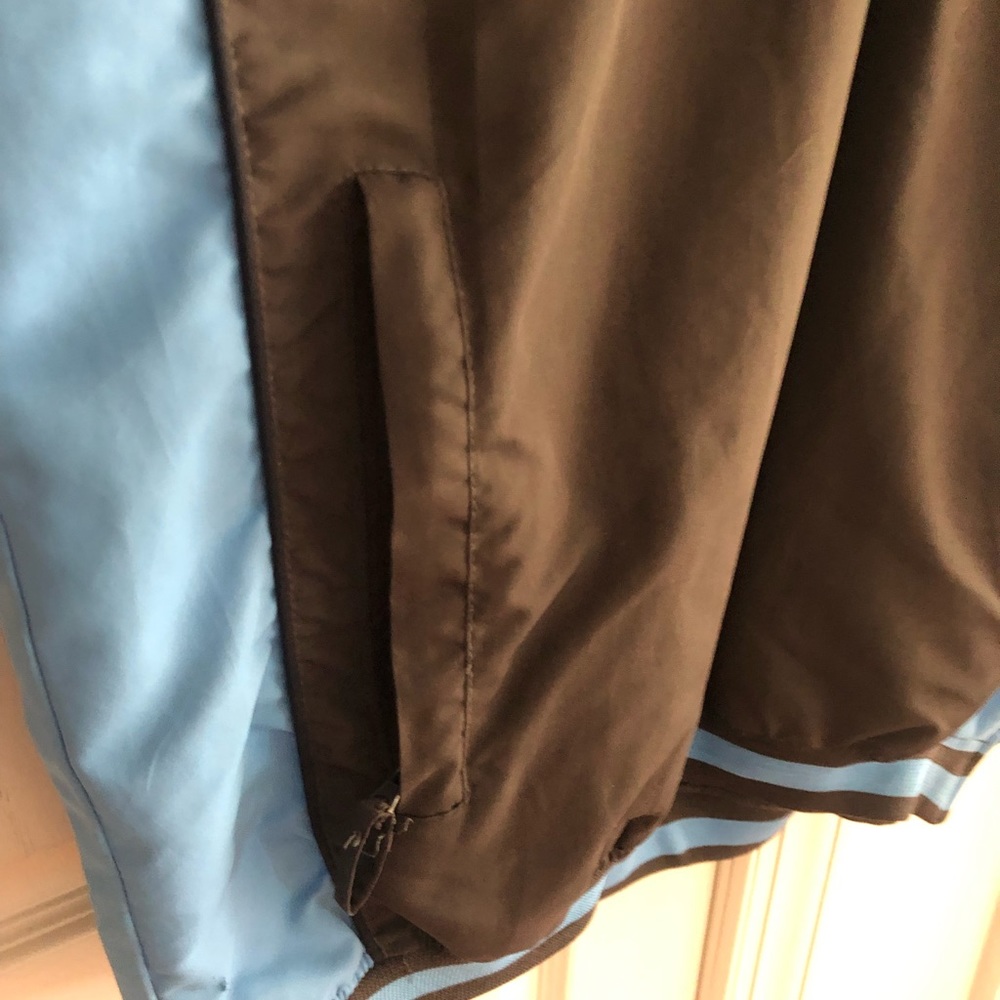 Unc Pull Over - image 3